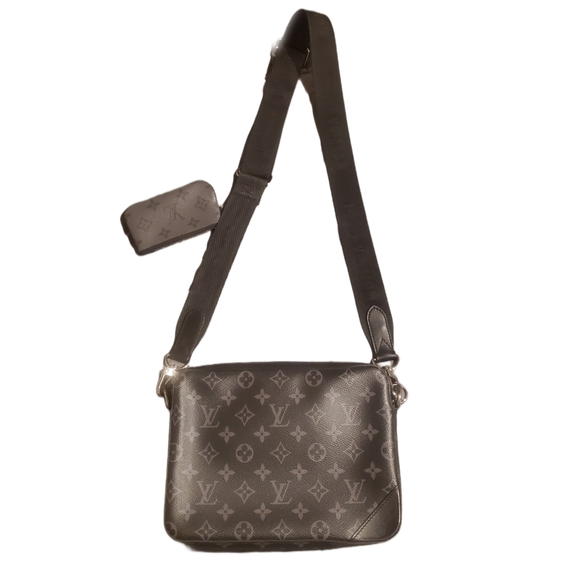 LOUIS VUITTON Trio Monogram Eclipse Canvs Messenger Bag Men's - Picture 5 of 9